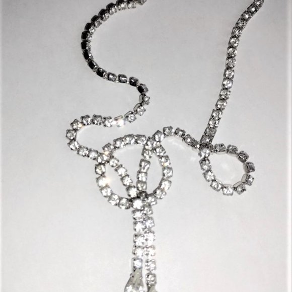 Vintage Rhinestone Necklace, Bracelet and Pin. Clear Stones Silver Tone Settings - Picture 4 of 10